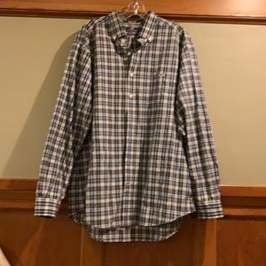 Vineyard Vines button down shirt